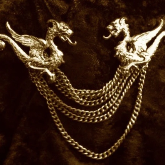 GOLD DRAGON CLOAK CLASP - Picture 2 of 4